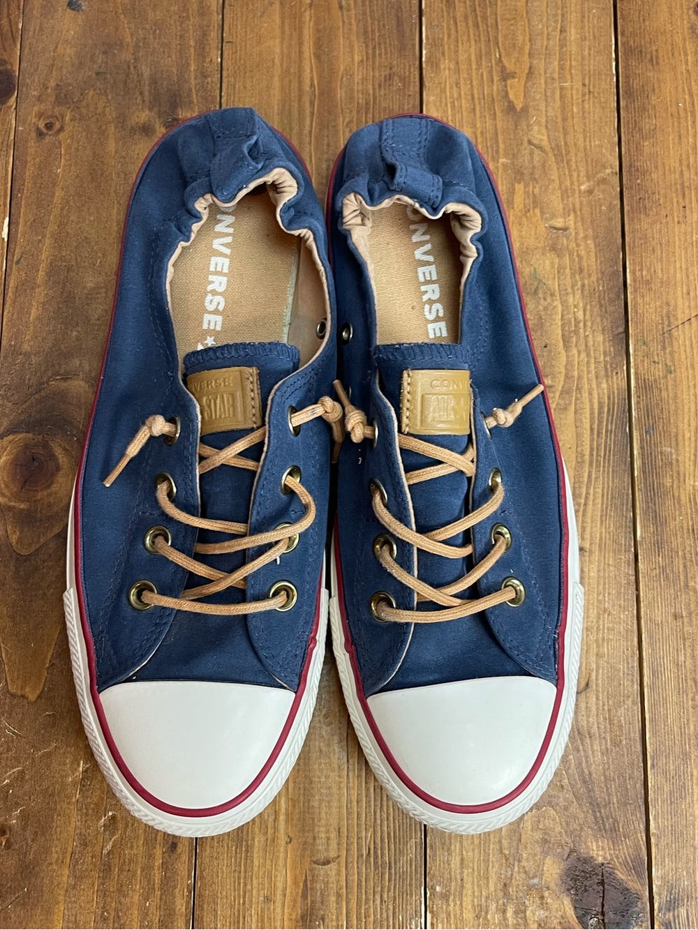 Converse women’s size 10 navy blue shoreline sneakers